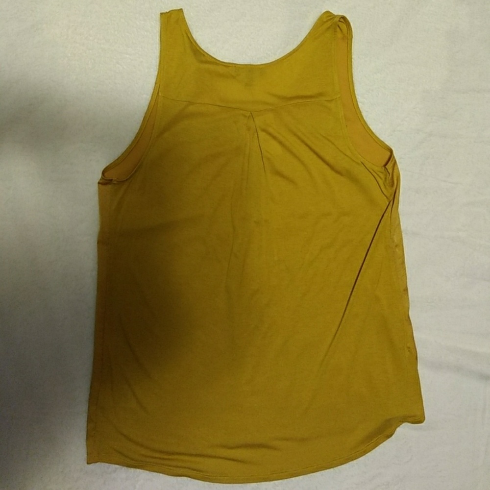 🆕Express Blouse🆕 - Picture 2 of 6